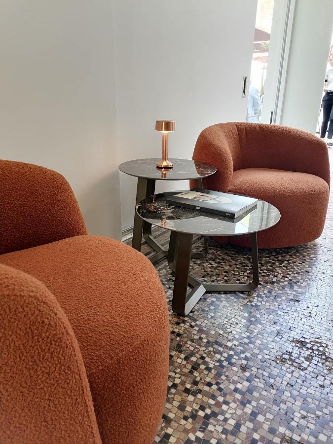Hotel Messeyne Kortrijk Bagian luar foto