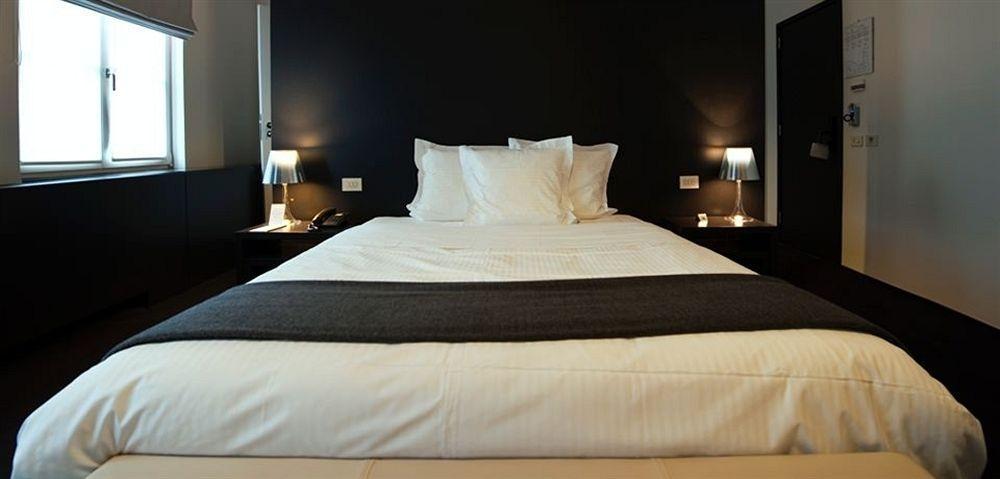 Hotel Messeyne Kortrijk Bagian luar foto