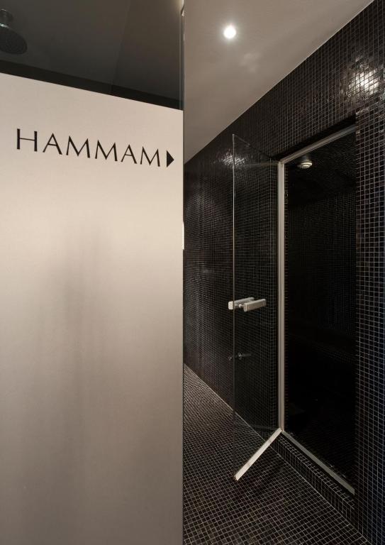 Hotel Messeyne Kortrijk Bagian luar foto